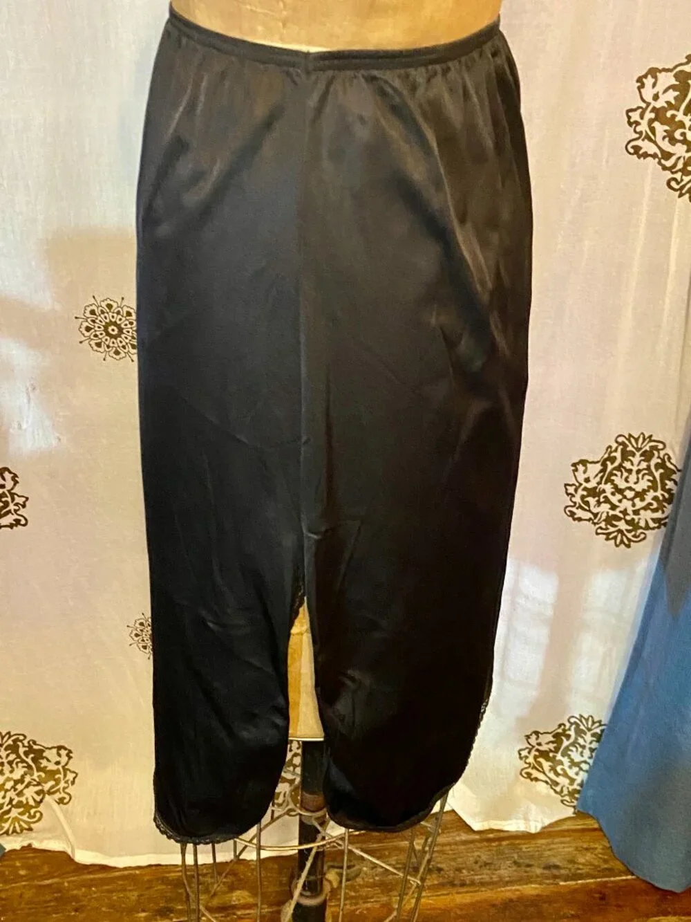 Vintage 60s 70s Black Retro Half Slip Skirt LACE Trim M Coquette Cottagecore EUC - Picture 4 of 5